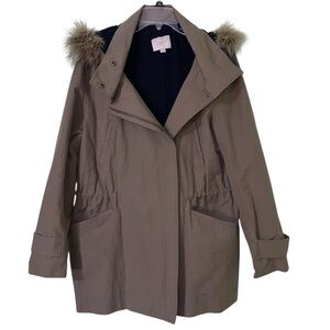 Loft Utility jacket with faux fur trim. Size large. GUC 
Features detachable